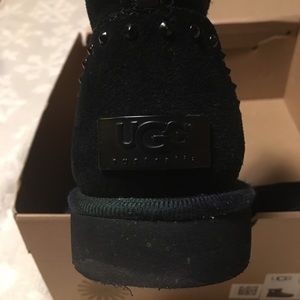 UGG zip down boots black with studded heel